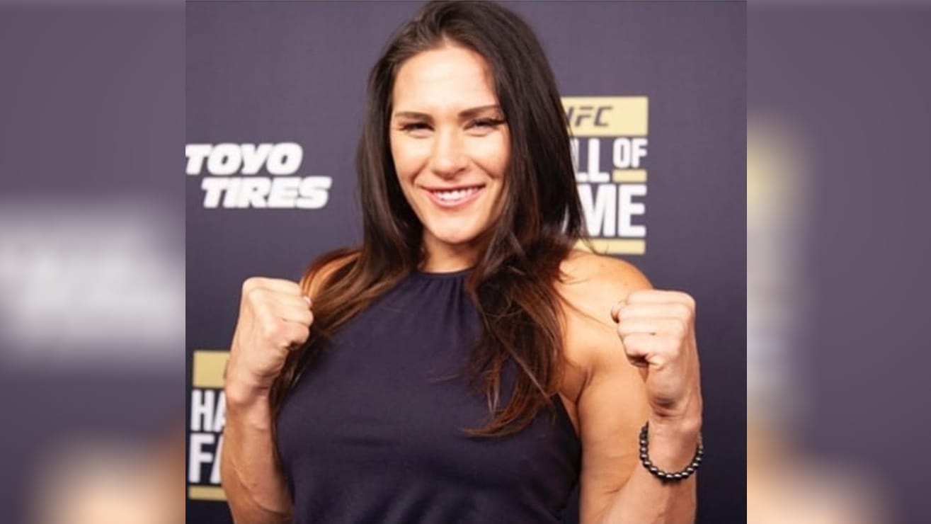 Cat Zingano Signs