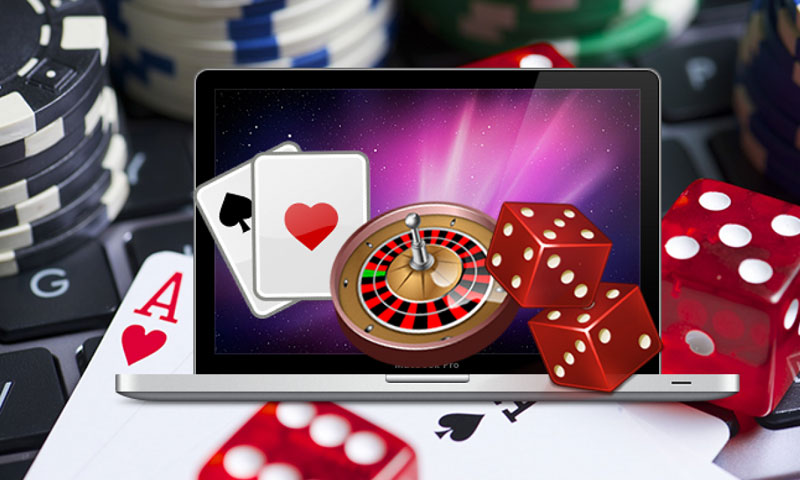 women play at Online Casino