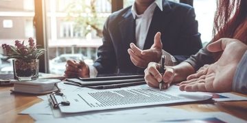 How small-cap stocks differ in risk vs large-cap stocks