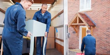 Moving Made Easy: How to Choose the Right Moving Company for Your Needs