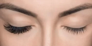 Transform your lashes with our lash serum