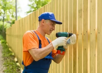 Discover Undeniable Reasons to Hire Professional Fencing Contractors