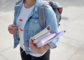 How To Balance Home Life and College Life: A Guide