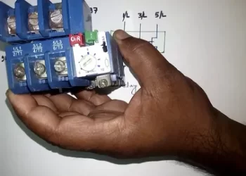 مرحلات التحميل الزائد: حماية الأنظمة الكهربائية من التيارات الزائدة